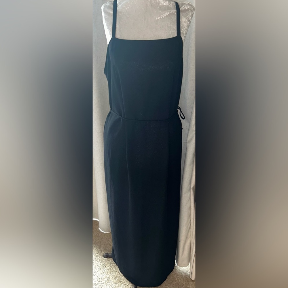 Black and White Strapless Sheath Cocktail Dress